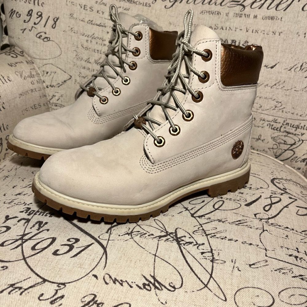 Timberland Women’s Classic Boot   - Picture 4 of 16